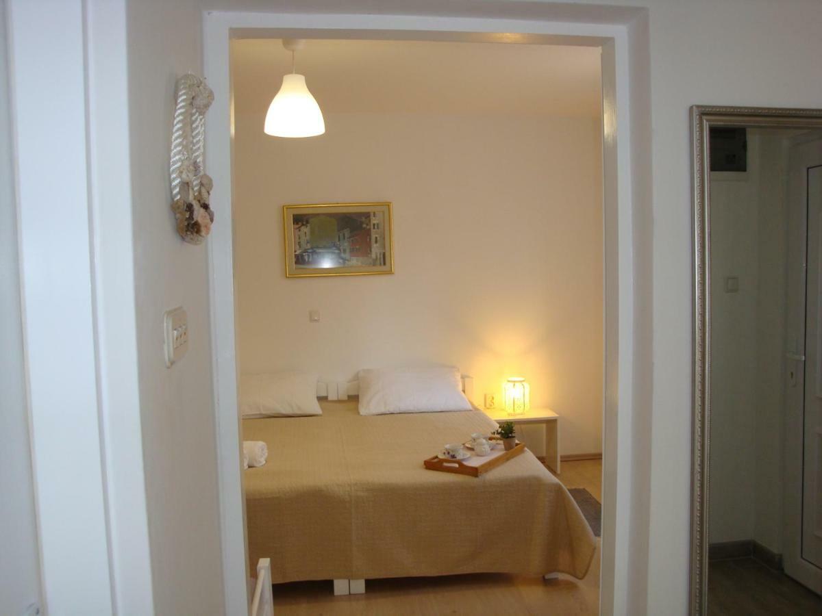 Apartments Olea Пинезичи Экстерьер фото